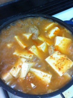 本場韓国の豚と豆腐のキムチチゲ-レシピのメイン写真
