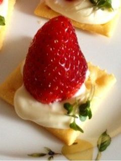◆苺&クリームチーズカナッペ◆-レシピのメイン写真