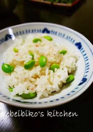 アミの塩辛でちょっと桜色の枝豆ご飯-レシピのメイン写真
