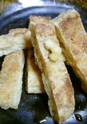 油あげを油で焼きます♪簡単おつまみ-レシピのメイン写真