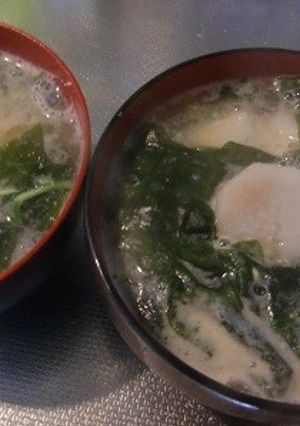 生わかめと小芋と豆苗の、あったかお味噌汁-レシピのメイン写真