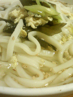 卵とワカメのスープうどん-レシピのメイン写真