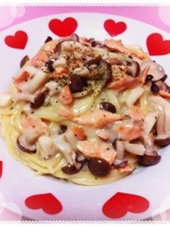 キノコと鮭のクリームスパゲッティ♪*°-レシピのメイン写真