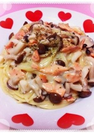 キノコと鮭のクリームスパゲッティ♪*°-レシピのメイン写真
