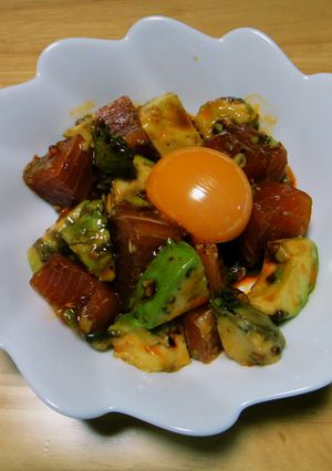 マグロとアボカドのユッケ-レシピのメイン写真