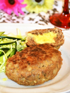 ポテトチーズの満腹ニコニコハンバーグ☺-レシピのメイン写真