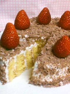 焼き型無しでもデコレーション・ケーキ★丸-レシピのメイン写真