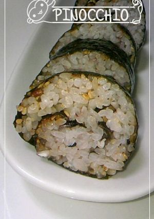 十六穀ごはんで❀海苔巻き風おにぎり-レシピのメイン写真