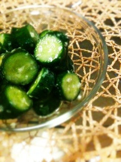 塩麹で*胡瓜の浅漬け*10分で-レシピのメイン写真