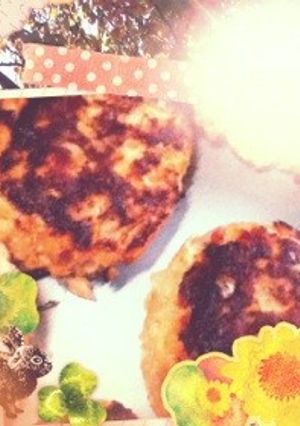 生鮭でハンバーグ-レシピのメイン写真