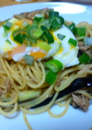 茄子とツナの和風パスタ半熟たまご添え-レシピのメイン写真
