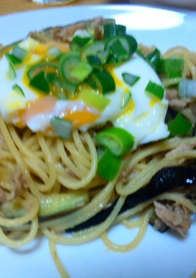 茄子とツナの和風パスタ半熟たまご添え-レシピのメイン写真