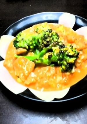 塩麹で♪ふわふわたまごと鮭とブロッコリー-レシピのメイン写真
