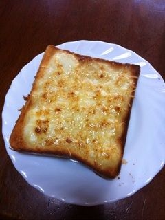単なるマヨチーズトースト-レシピのメイン写真
