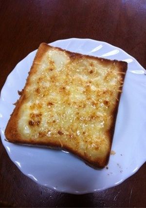 単なるマヨチーズトースト-レシピのメイン写真