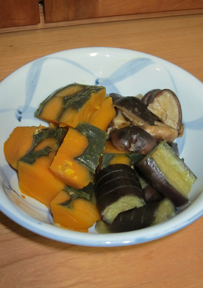 かぼちゃとなすの煮物☆めんつゆで♪-レシピのメイン写真