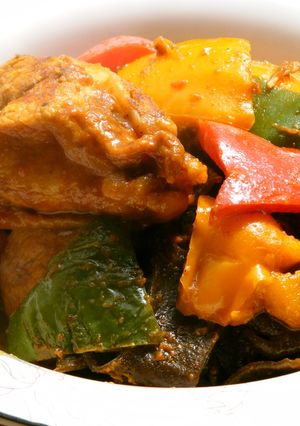 鶏肉と彩り野菜のカレートマト蒸し煮-レシピのメイン写真