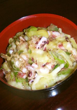 めちゃ旨♡　いかの天ぷら✤チーズがけ丼-レシピのメイン写真