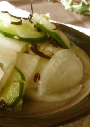 塩昆布と柚子胡椒の浅漬け-レシピのメイン写真
