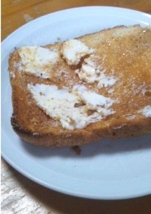 マーガリンピーナッツバタークリチトースト-レシピのメイン写真