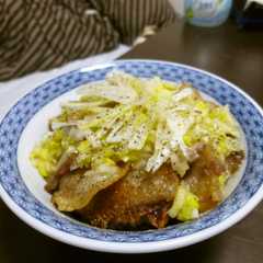 รูปของ ネギ塩豚丼