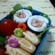 お弁当にはんぺんでツナ巻いてぽんッ。