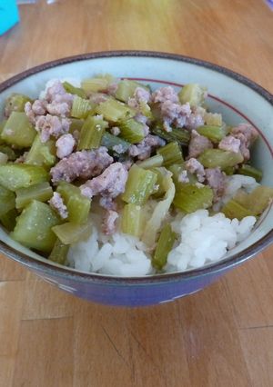 簡単でおいしいセロリ丼-レシピのメイン写真