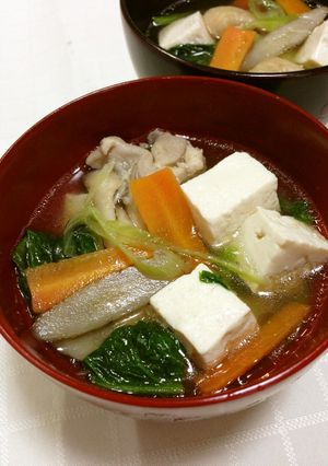 具沢山♪栄養満点！鶏肉とお豆腐のお吸い物-レシピのメイン写真