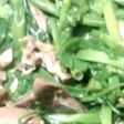 葉ネギと豚ハツの炒め物