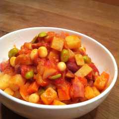 รูปของ ★お豆とたっぷり野菜のトマト煮★