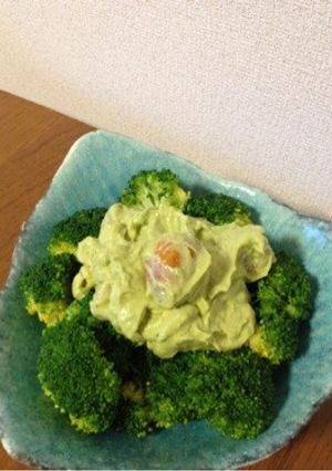 ブロッコリーとアボカドエビマヨソース-レシピのメイン写真