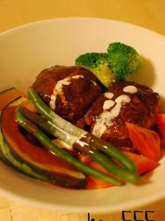 市販のデミグラスで*簡単煮込みハンバーグ-レシピのメイン写真