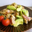 アボカド×鶏もも肉の塩だれバター炒め