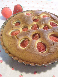 コンデンスミルクたっぷり♬いちごケーキ-レシピのメイン写真