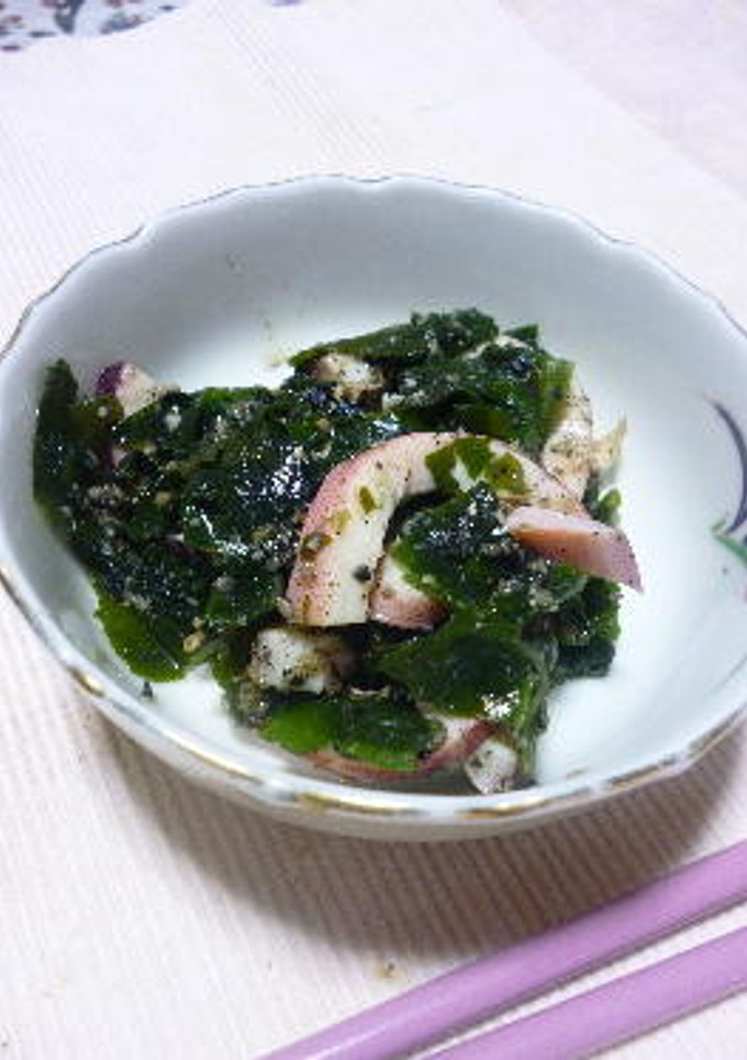 イカとわかめの胡麻酢和え-レシピのメイン写真