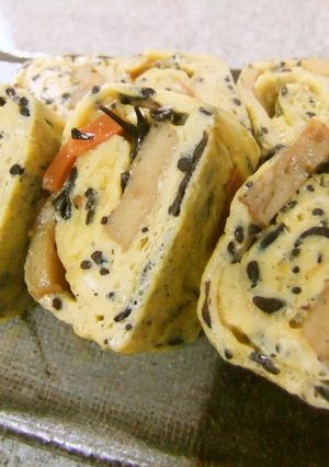 ひじきの煮物入り卵焼き☆リメイクレシピ-レシピのメイン写真