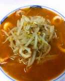 もやし担々うどん(担々麺のうどん版)