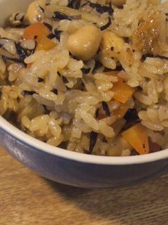 大豆とひじきの炊き込みご飯-レシピのメイン写真