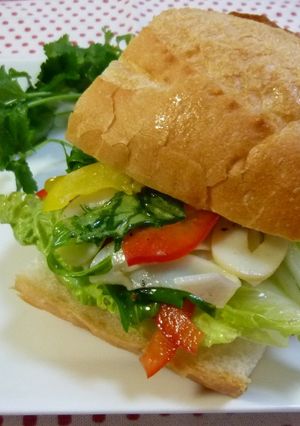 燻製いかと野菜のフランスパンサンド-レシピのメイン写真