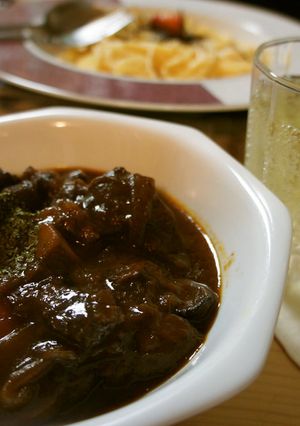 胃袋をつかめ！ナイフいらず肉の赤ワイン煮-レシピのメイン写真