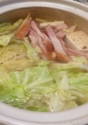 キャベツとベーコンのホットスープ-レシピのメイン写真