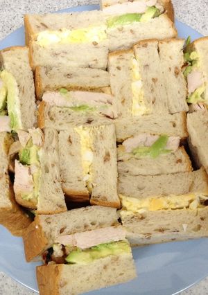 塩麹チキン♪アボカドサンド-レシピのメイン写真