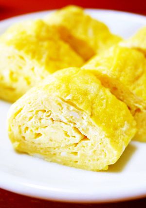 朝食やお弁当に。白だしで料亭の味☆卵焼き-レシピのメイン写真