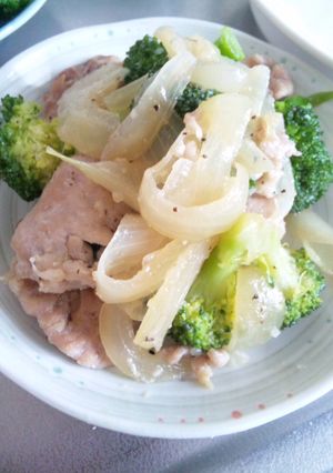 ブロッコリーと豚肉の塩麹ペッパー炒め-レシピのメイン写真