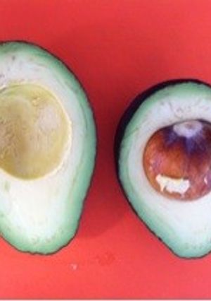 アボカドの皮むき-レシピのメイン写真