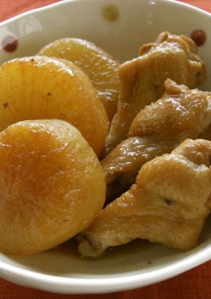 大根と手羽元の煮物（すき焼きのタレで）-レシピのメイン写真