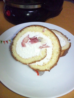 材料3つ!絶品ロールケーキ生地-レシピのメイン写真
