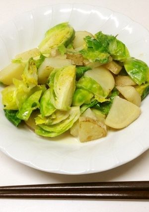 芽キャベツとじゃが芋の炒めもの-レシピのメイン写真
