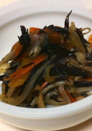 オイスターソースで♪ひじきの煮物　-レシピのメイン写真