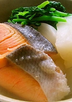 カブと甘塩鮭の北海スープ仕立て♪-レシピのメイン写真